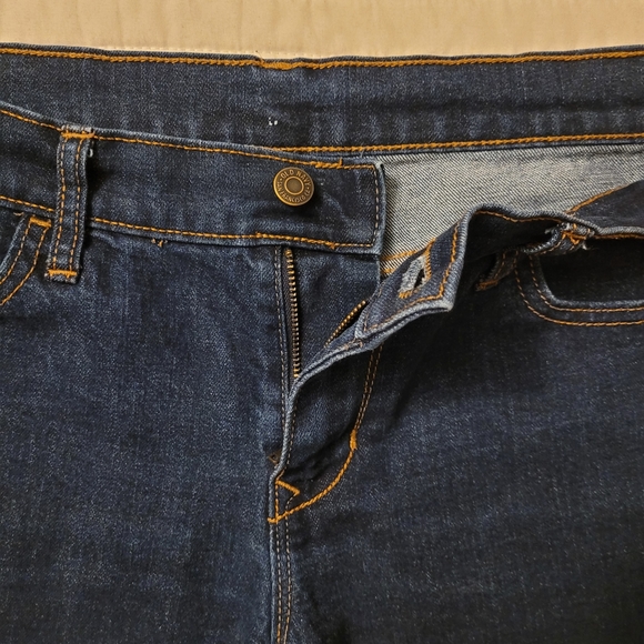 Old Navy Cuffed Dark Wash Denim Shorts Size 8 - Picture 6 of 14